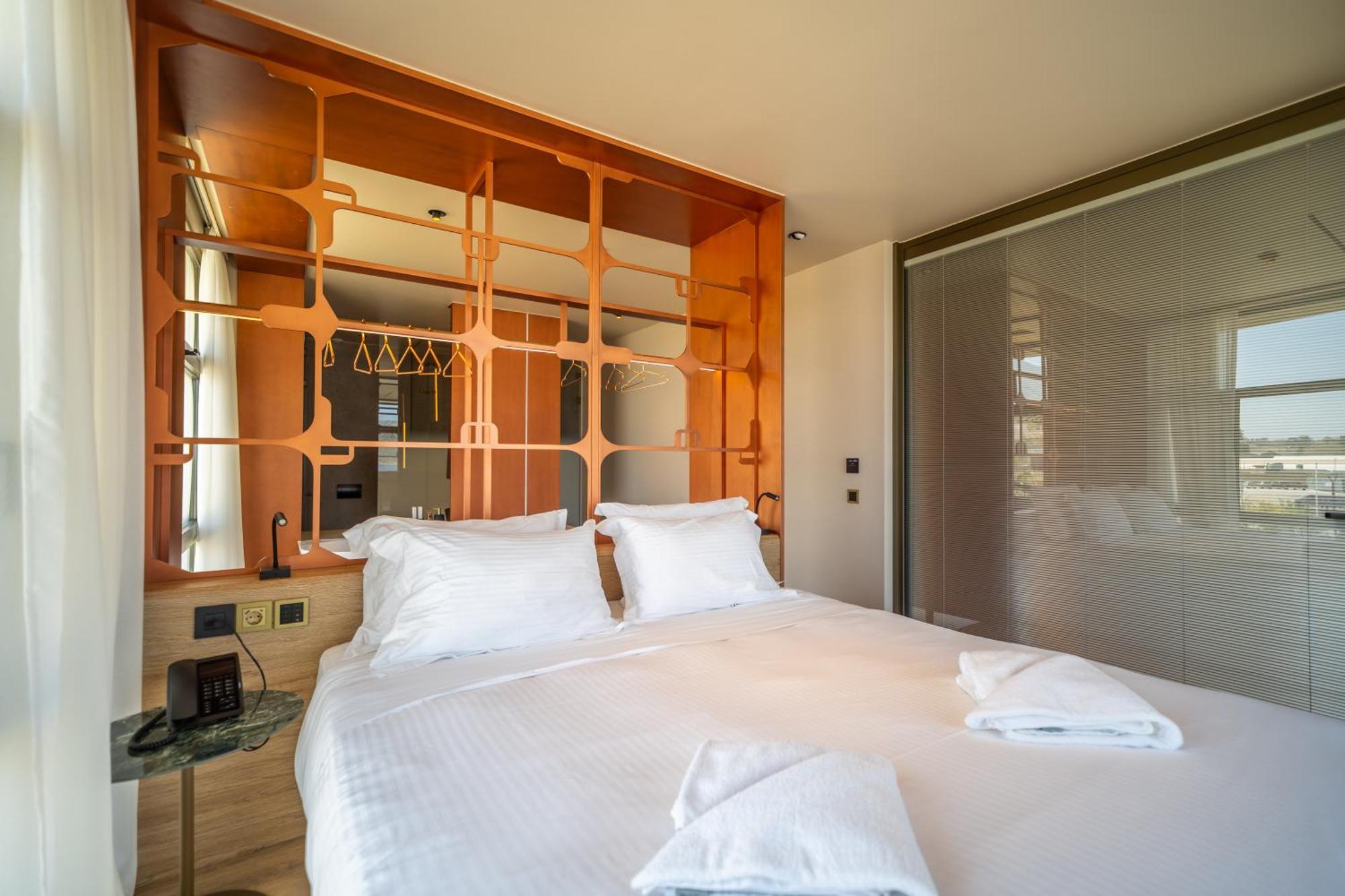Oniros Residences Суда Екстериор снимка
