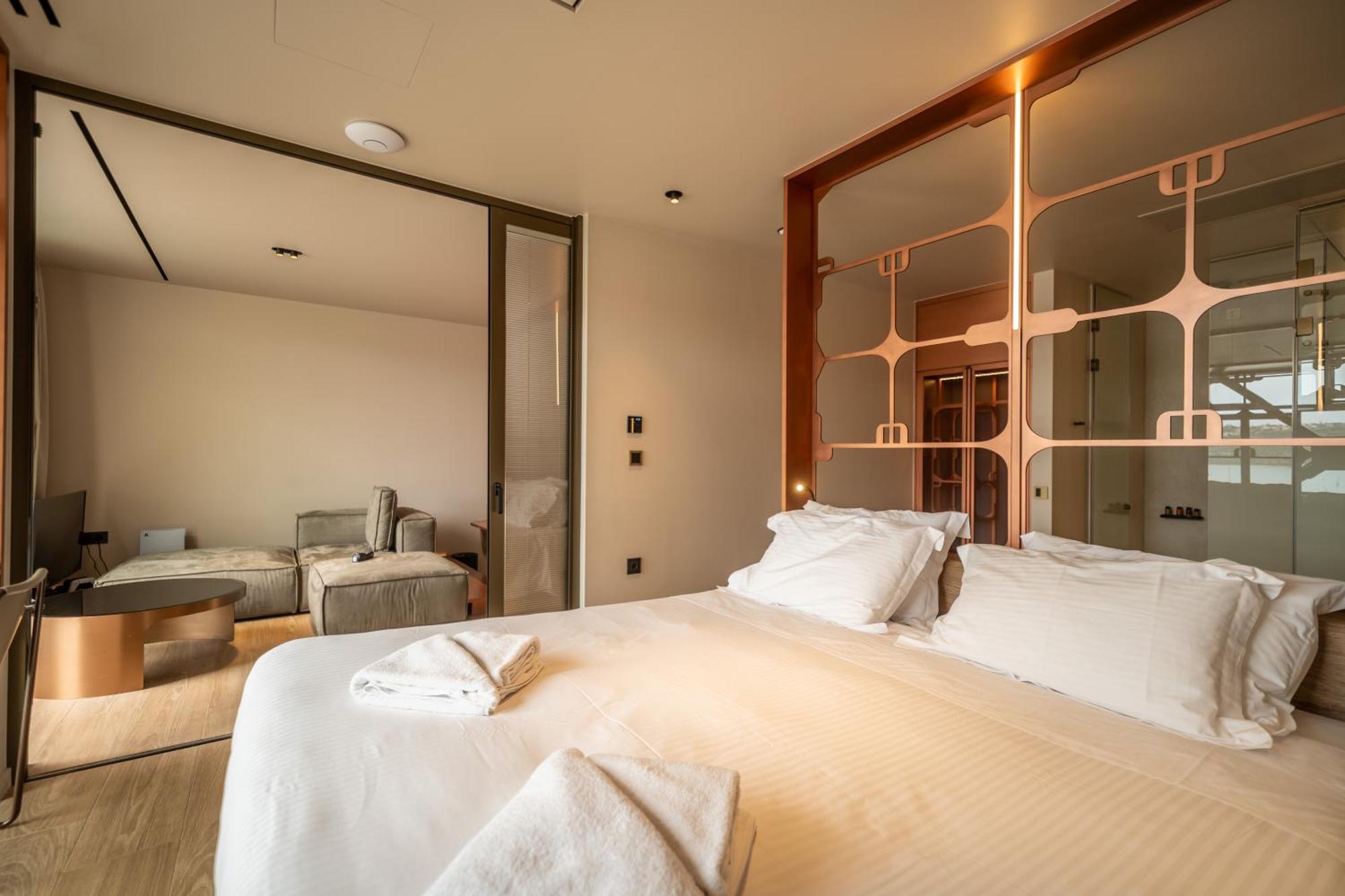 Oniros Residences Суда Екстериор снимка
