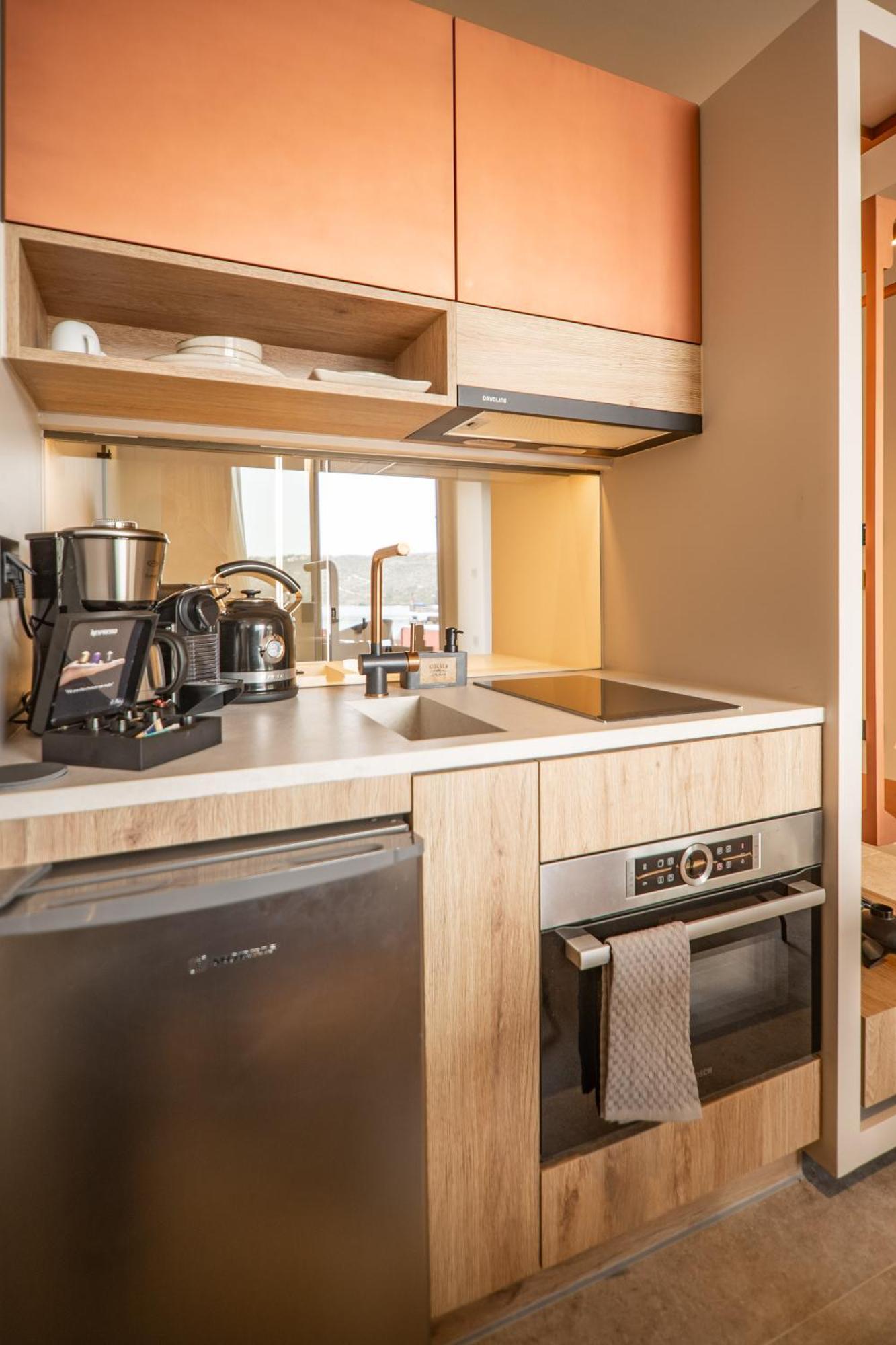 Oniros Residences Суда Екстериор снимка